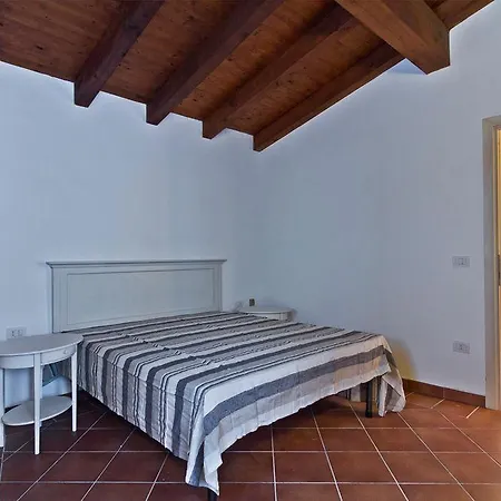 Le Pavoncelle Di *